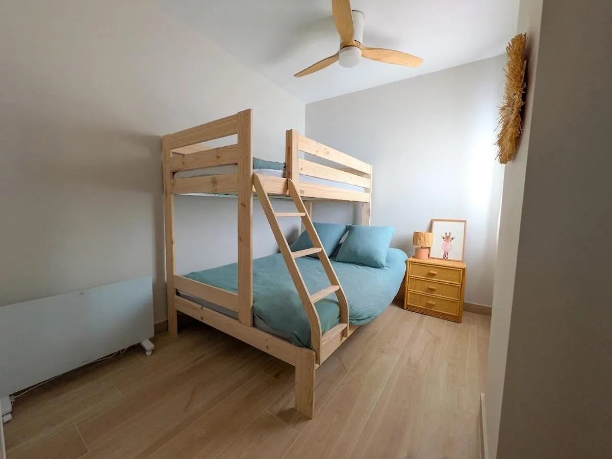 Anc14 Apartamento Con 2 Habitaciones, Patio Y Piscina Al Lado De La Playa El Puerto de Santa María Spanje